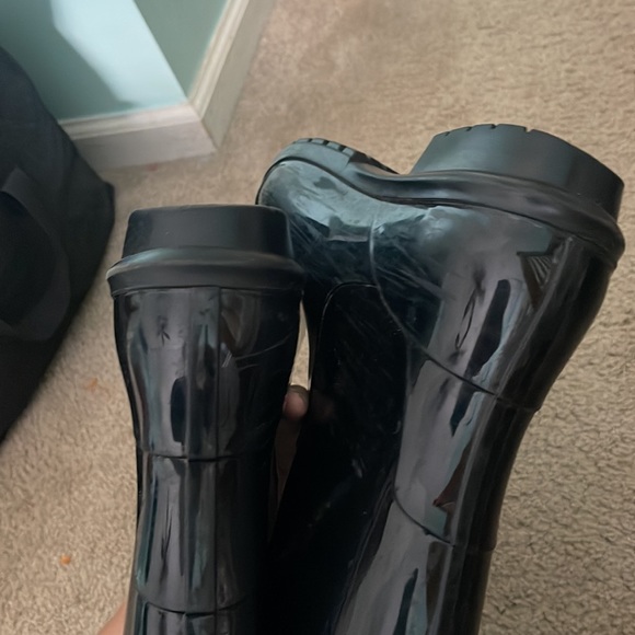 UGG Waterboots - Picture 9 of 10